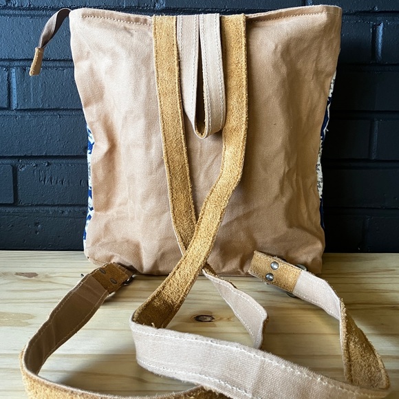 Aztec Backpack - Picture 3 of 8